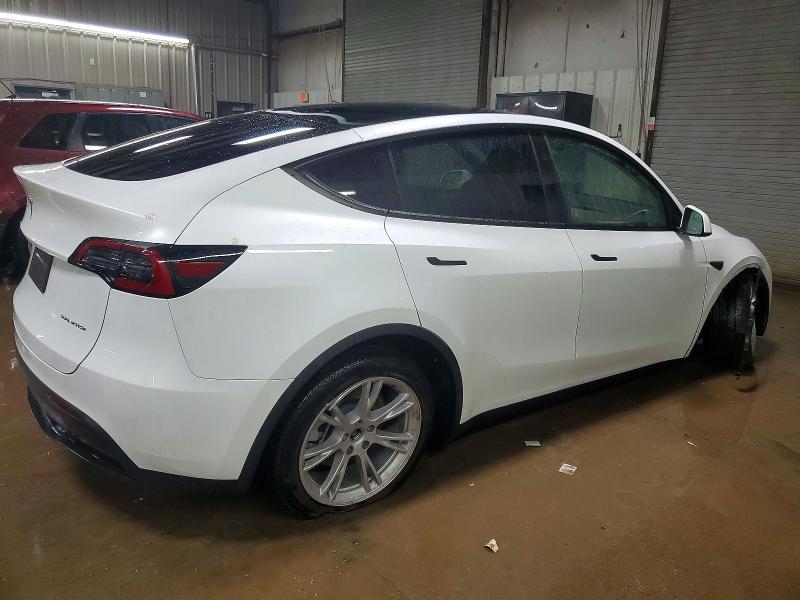 Photo 3 from auction – 2024 TESLA MODEL Y with VIN 7SAYGDEE6RA251906