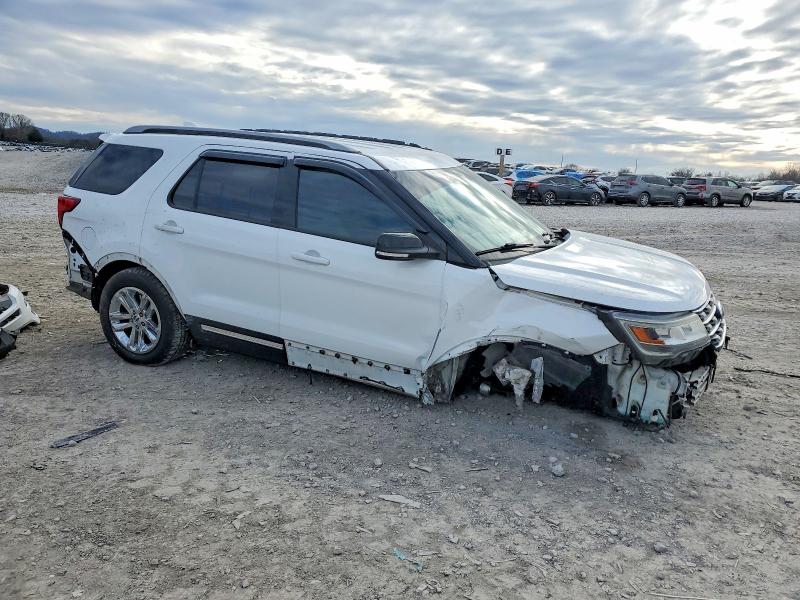 Photo 4 from auction – 2017 FORD EXPLORER with VIN 1FM5K7D82HGA44962