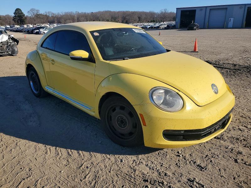 Photo 4 from auction – 2012 VOLKSWAGEN BEETLE with VIN 3VWJP7AT2CM602706