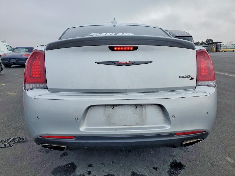 Photo 6 from auction – 2022 CHRYSLER 300 with VIN 2C3CCABT6NH193702