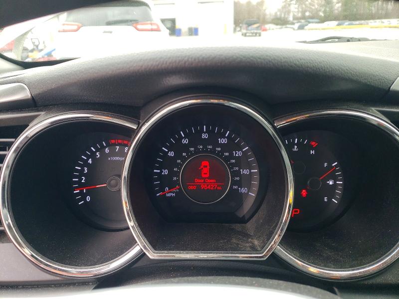 Photo 9 from auction – 2011 KIA OPTIMA LX with VIN KNAGM4A74B5061103