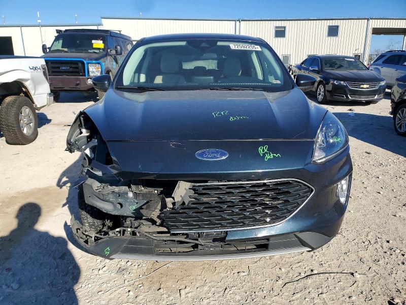 Photo 5 from auction – 2022 FORD ESCAPE with VIN 1FMCU9H94NUA73747