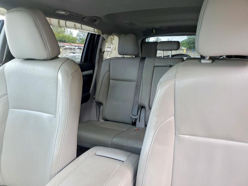 Photo 10 from auction – 2018 TOYOTA HIGHLANDER with VIN 5TDKZRFH2JS527665