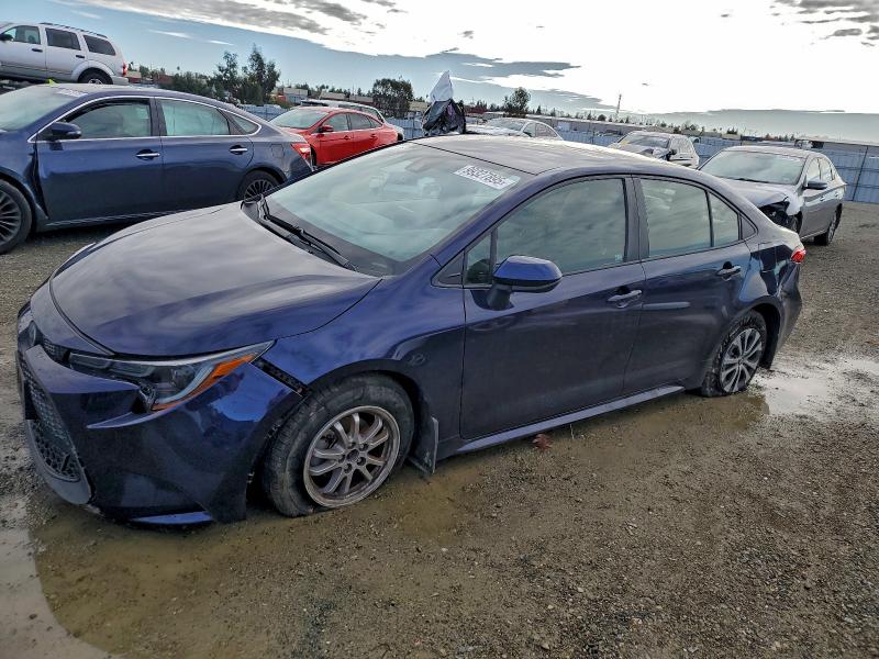 TOYOTA COROLLA LE 2022 with VIN JTDEAMDE9NJ054155 - Photo from auction