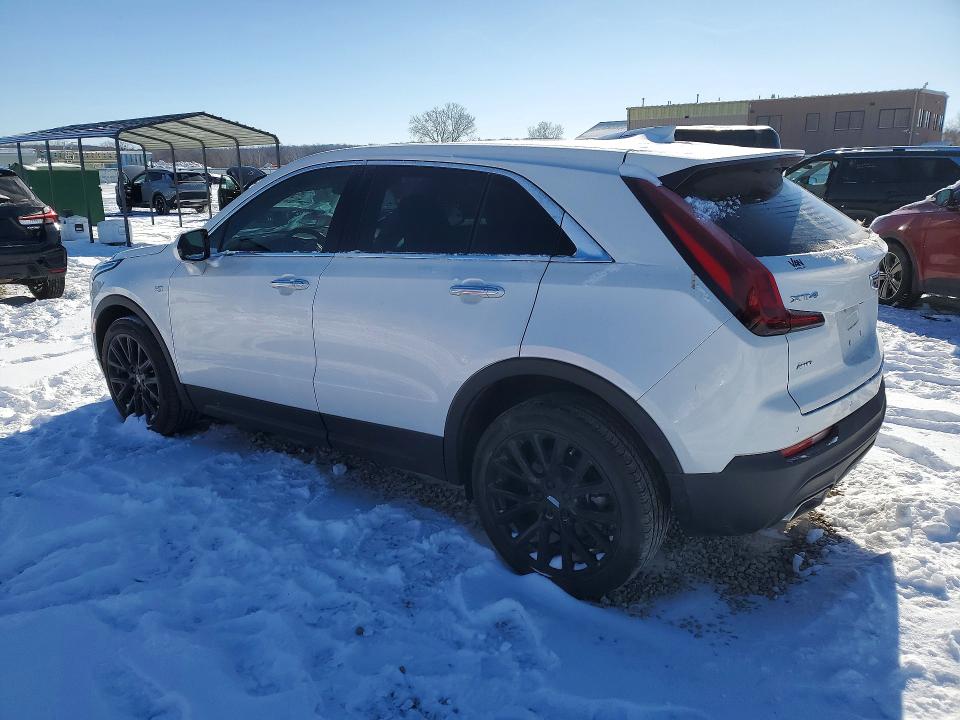 Photo 2 from auction – 2022 CADILLAC XT4 LUXURY with VIN 1GYFZBR42NF100598