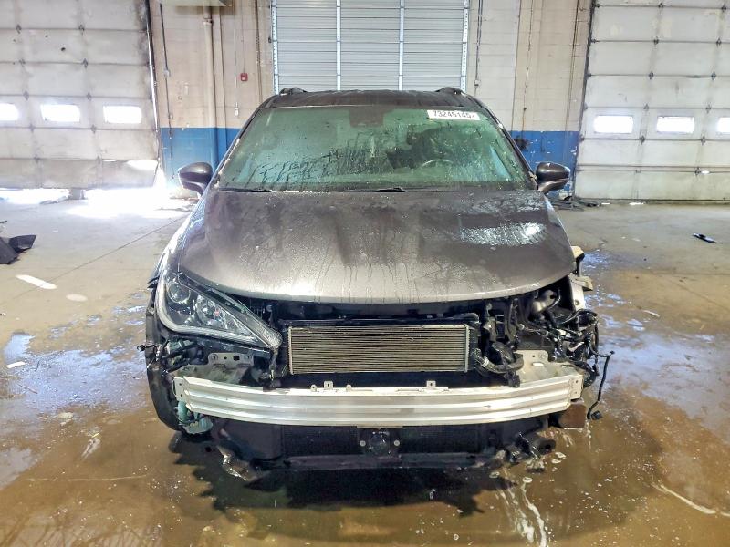 Photo 5 from auction – 2019 CHRYSLER PACIFICA with VIN 2C4RC1N78KR616824