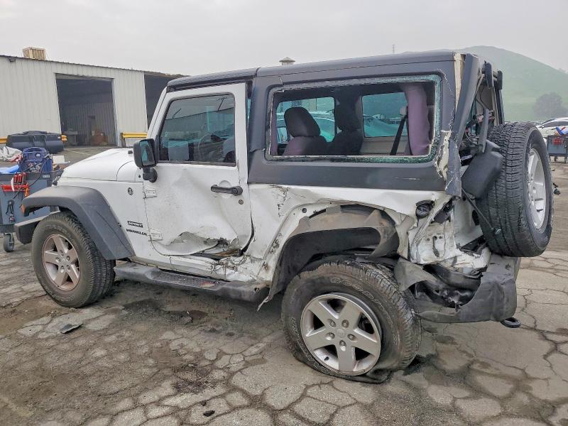 Foto 2 de la subasta – 2015 JEEP WRANGLER S con VIN 1C4AJWAG1FL522384