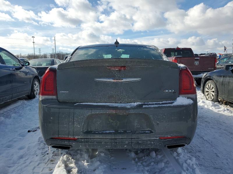 Photo 6 from auction – 2017 CHRYSLER 300 S with VIN 2C3CCAGG4HH653813