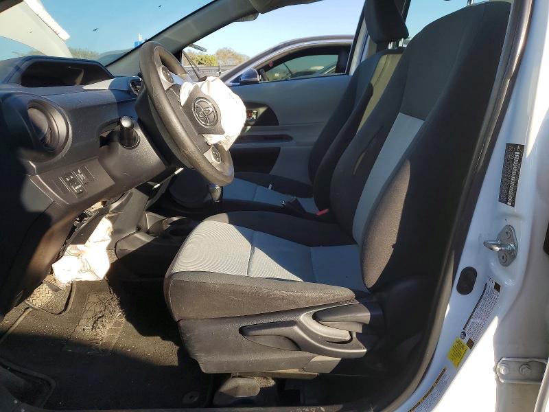 Photo 7 from auction – 2012 TOYOTA PRIUS C with VIN JTDKDTB39C1518760