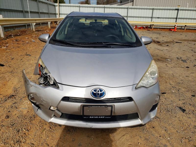 Photo 5 from auction – 2013 TOYOTA PRIUS C with VIN JTDKDTB37D1551838