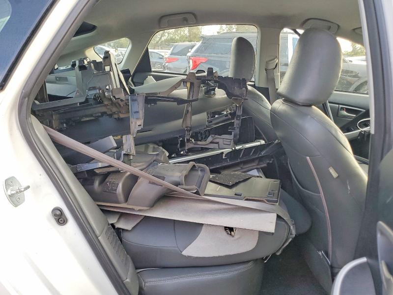Photo 10 from auction – 2014 TOYOTA PRIUS PLUG with VIN JTDKN3DPXE3059131