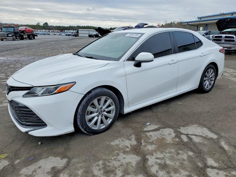 TOYOTA CAMRY 2020 with VIN 4T1C11AK5LU929979 - Photo from auction