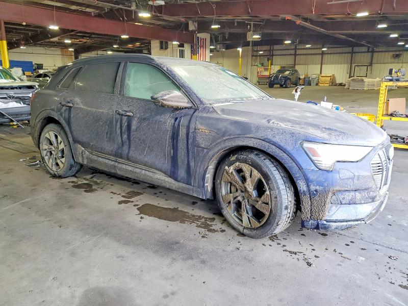 Photo 4 from auction – 2021 AUDI E-TRON with VIN WA1AAAGE0MB032640