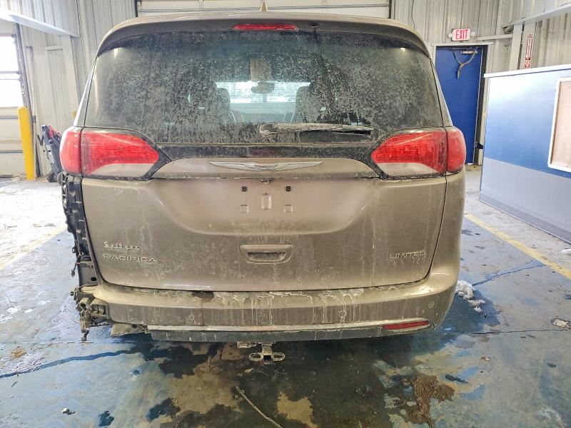 Photo 6 from auction – 2017 CHRYSLER PACIFICA with VIN 2C4RC1GGXHR747789