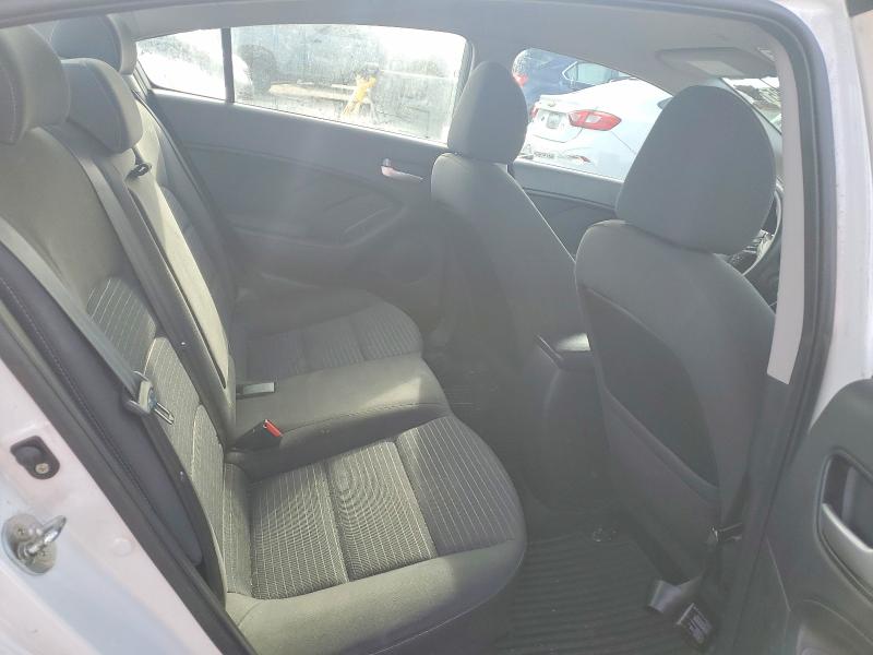 Photo 10 from auction – 2017 KIA FORTE LX with VIN 3KPFL4A72HE152000