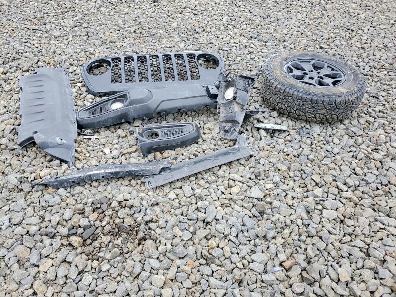 Photo 12 from auction – 2022 JEEP GLADIATOR with VIN 1C6HJTAG0NL157831