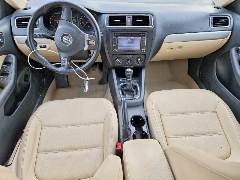 Photo 8 from auction – 2014 VOLKSWAGEN JETTA with VIN 3VWB17AJ9EM403398