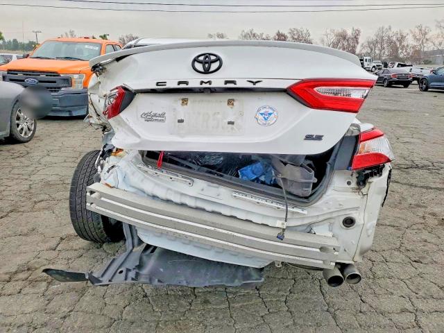 Photo 6 from auction – 2020 TOYOTA CAMRY with VIN 4T1G11AK7LU975489