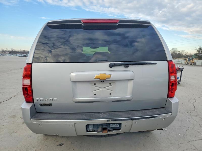 Photo 6 from auction – 2013 CHEVROLET TAHOE with VIN 1GNSKCE02DR264715
