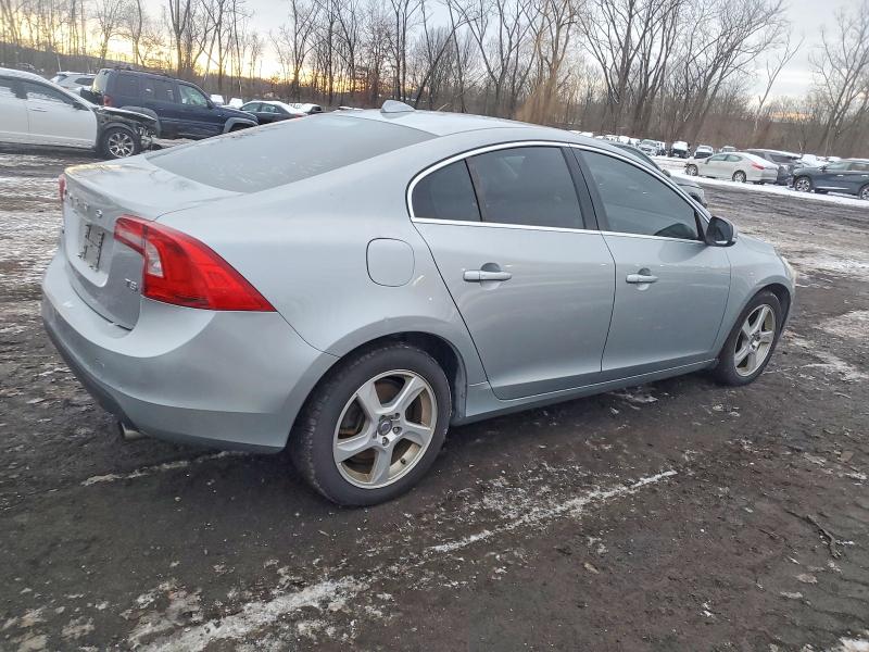 Photo 3 from auction – 2013 VOLVO S60 T5 with VIN YV1612FS9D2197976