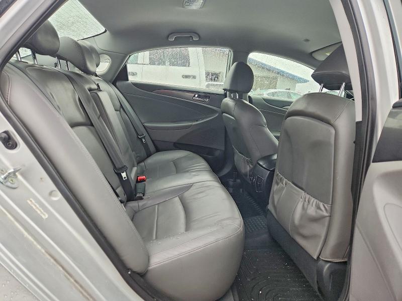 Photo 10 from auction – 2013 HYUNDAI SONATA with VIN KMHEC4A42DA098840