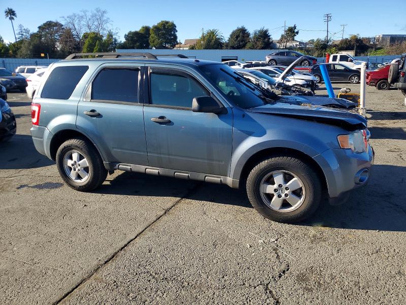 Photo 4 from auction – 2010 FORD ESCAPE with VIN 1FMCU0D72AKD24268