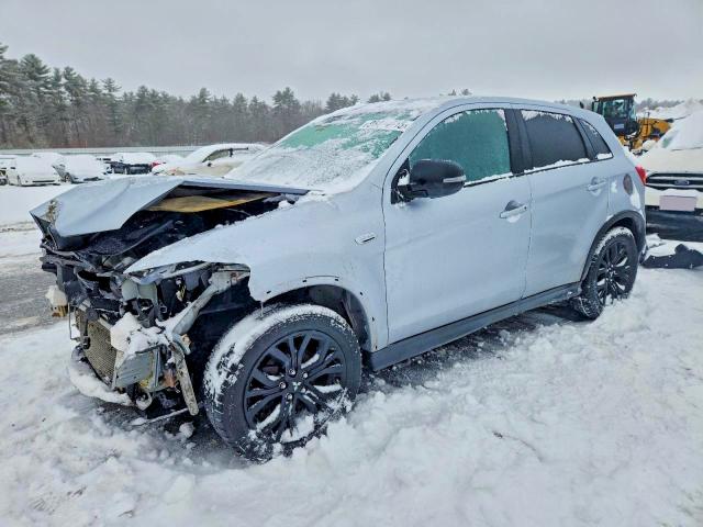 MITSUBISHI OUTLANDER 2017 with VIN JA4AR3AU2HZ068797 - Photo from auction