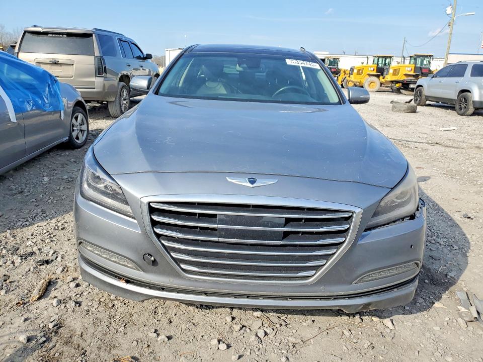 Photo 5 from auction – 2015 HYUNDAI GENESIS with VIN KMHGN4JF8FU062401