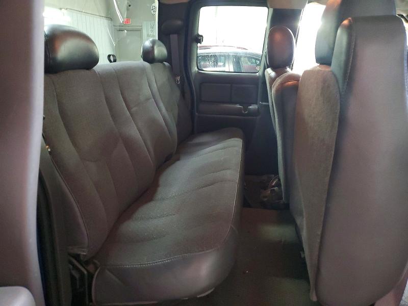Photo 10 from auction – 2004 CHEVROLET SILVERADO with VIN 2GCEC19V441125773