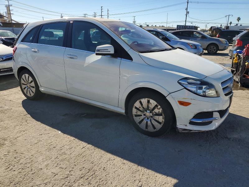 Photo 4 from auction – 2017 MERCEDES-BENZ B with VIN WDDVP9AB2HJ014497