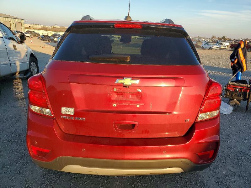 Photo 6 from auction – 2018 CHEVROLET TRAX with VIN 3GNCJPSB0JL165012