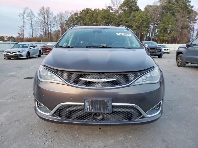 Photo 5 from auction – 2017 CHRYSLER PACIFICA L with VIN 2C4RC1GG3HR659179