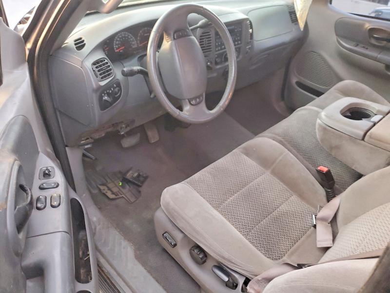 Photo 8 from auction – 2002 FORD F150 with VIN 1FTRX18L92NA54622