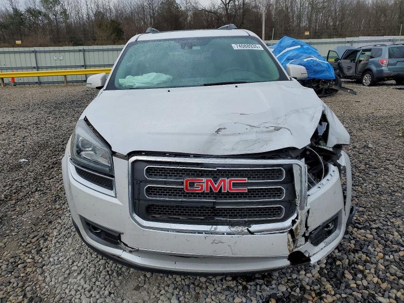 Photo 5 from auction – 2017 GMC ACADIA LIM with VIN 1GKKRSKD8HJ222192