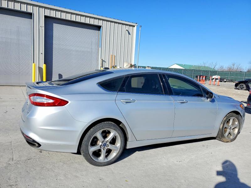 Photo 3 from auction – 2016 FORD FUSION with VIN 3FA6P0T91GR332867