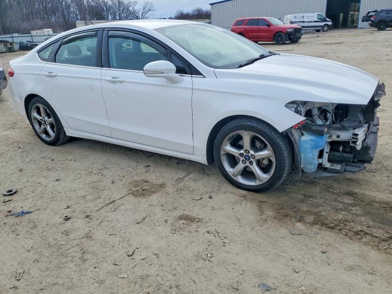 Photo 4 from auction – 2015 FORD FUSION SE with VIN 3FA6P0H92FR239234