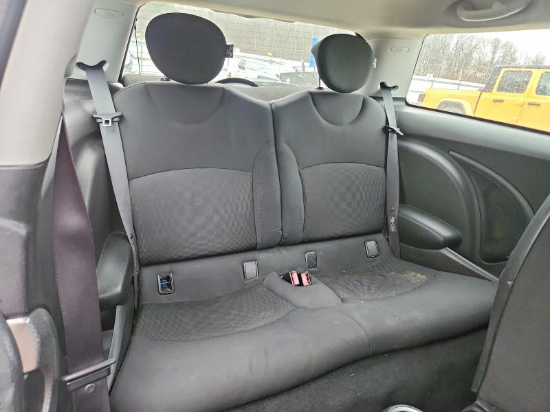 Photo 10 from auction – 2007 MINI COOPER S with VIN WMWMF73577TT82193