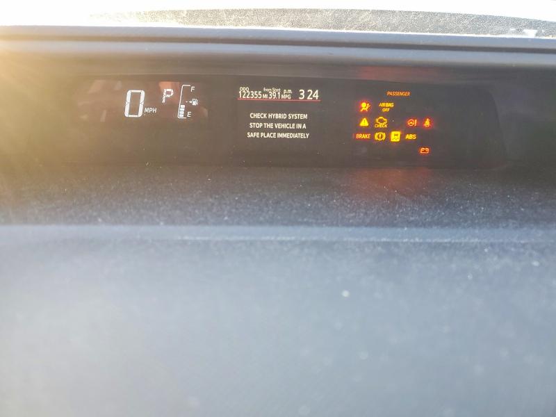 Photo 9 from auction – 2015 TOYOTA PRIUS C with VIN JTDKDTB39F1090953
