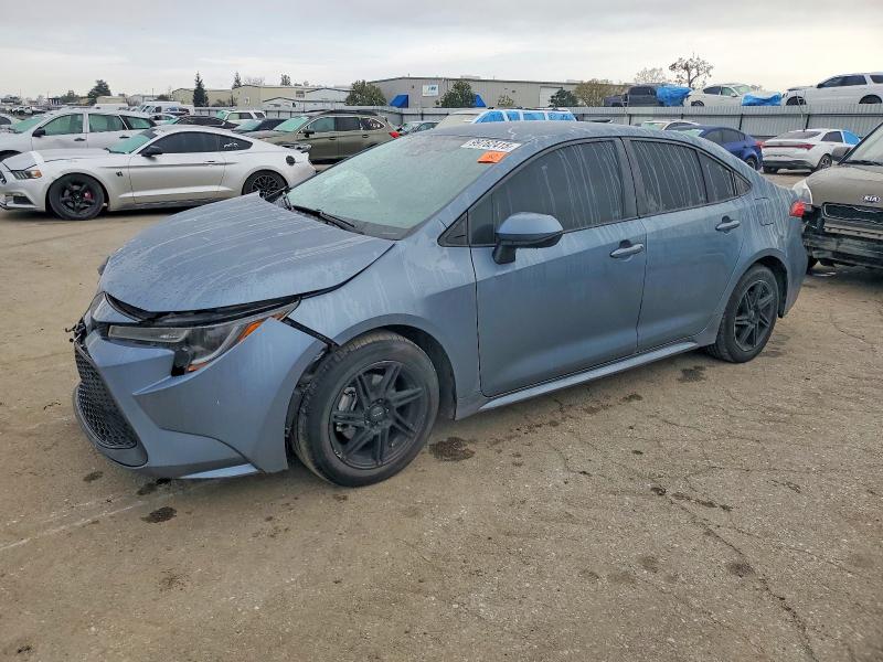 TOYOTA COROLLA LE 2021 with VIN 5YFEPMAE1MP152559 - Photo from auction