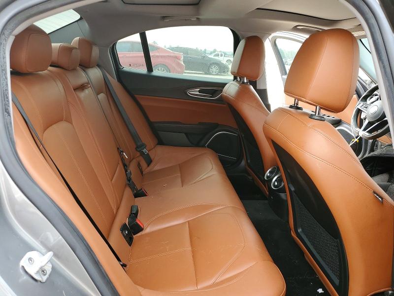 Photo 10 from auction – 2018 ALFA ROMEO GIULIA with VIN ZARFAECN9J7580312