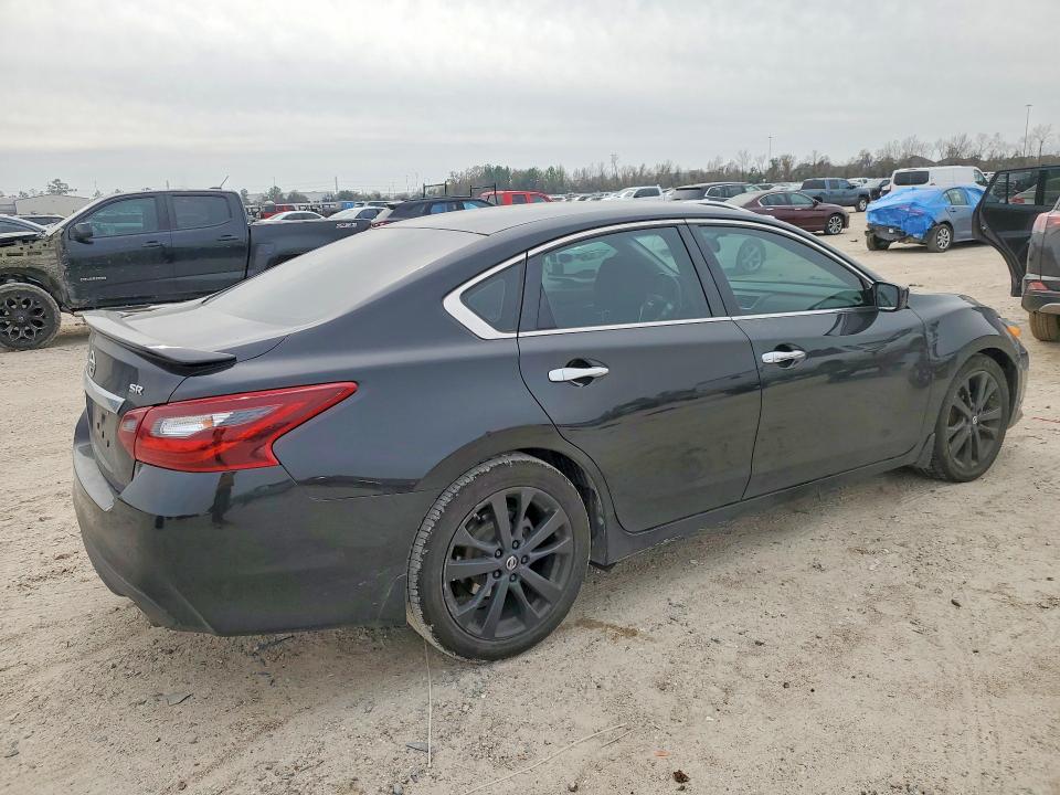 Photo 3 from auction – 2017 NISSAN ALTIMA 2.5 with VIN 1N4AL3AP5HC217701