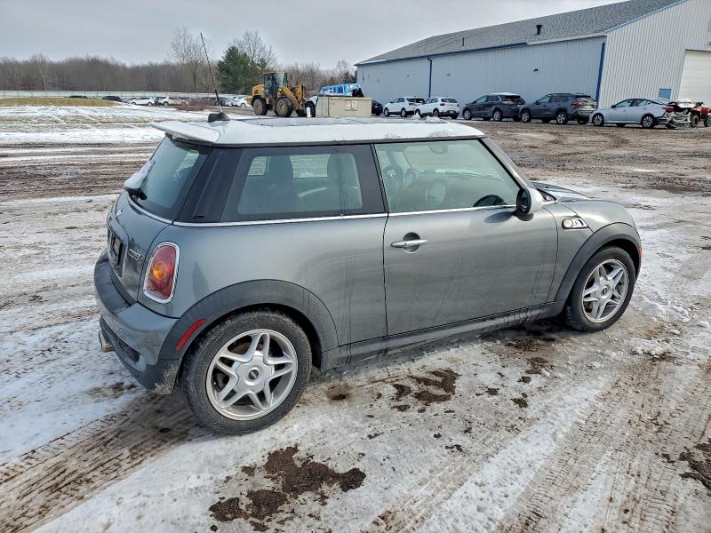Photo 3 from auction – 2007 MINI COOPER S with VIN WMWMF73587TL90237
