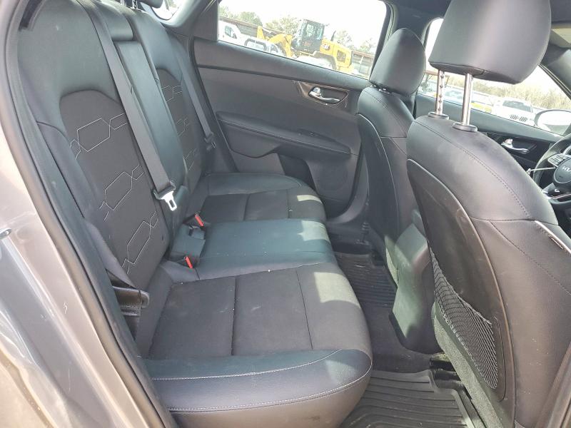 Photo 10 from auction – 2023 KIA FORTE with VIN 3KPF54AD8PE524423