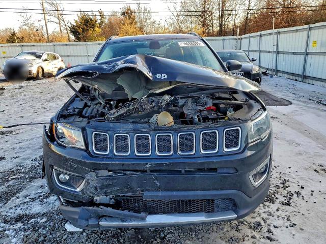 Photo 5 from auction – 2019 JEEP COMPASS with VIN 3C4NJDCB2KT673255