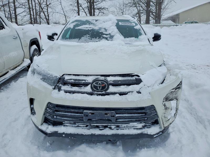 Photo 5 from auction – 2019 TOYOTA HIGHLANDER with VIN 5TDJZRFH2KS970928