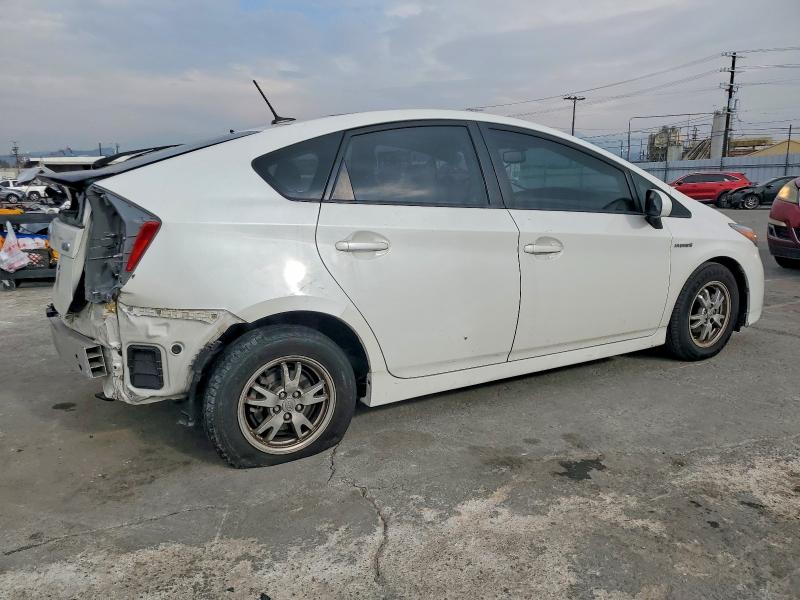 Photo 3 from auction – 2010 TOYOTA PRIUS with VIN JTDKN3DUXA0141068