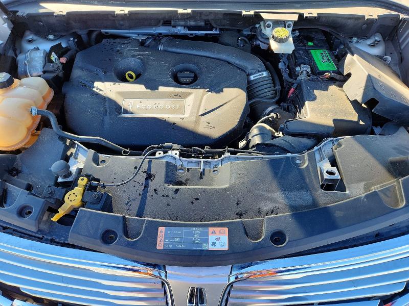 Photo 12 from auction – 2016 LINCOLN MKC with VIN 5LMTJ3DH6GUJ04757