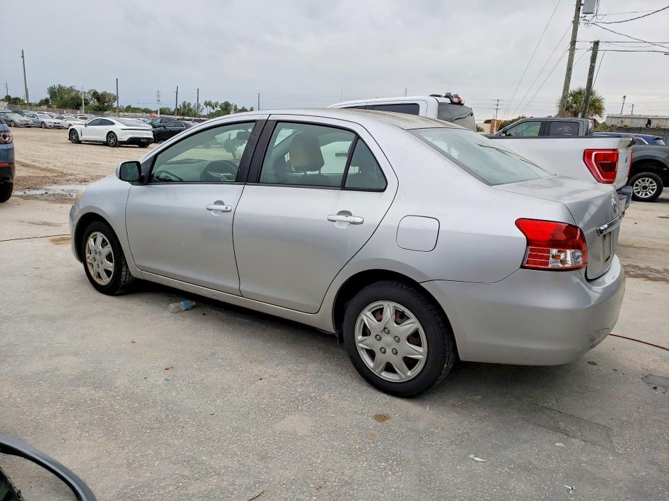 Photo 2 from auction – 2012 TOYOTA YARIS with VIN JTDBT4K3XC1415307
