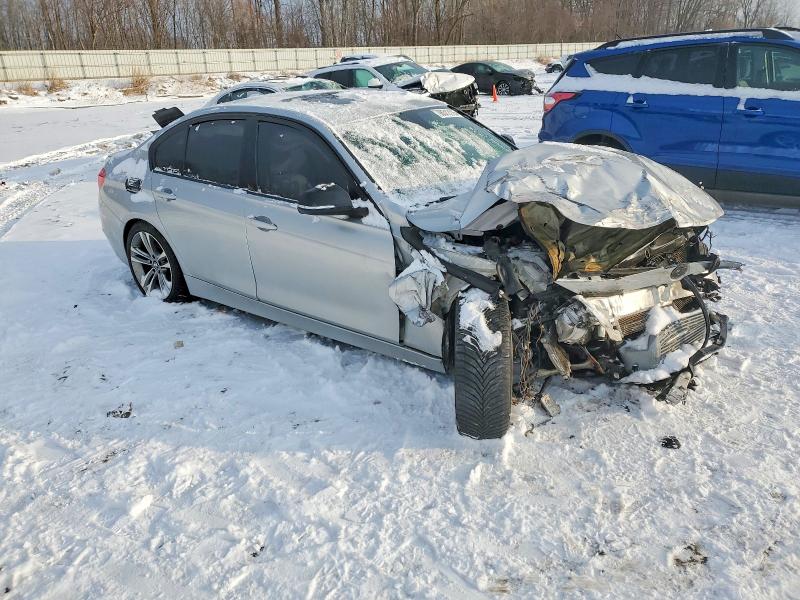 Photo 4 from auction – 2012 BMW 335 I with VIN WBA3A9C52CF270528