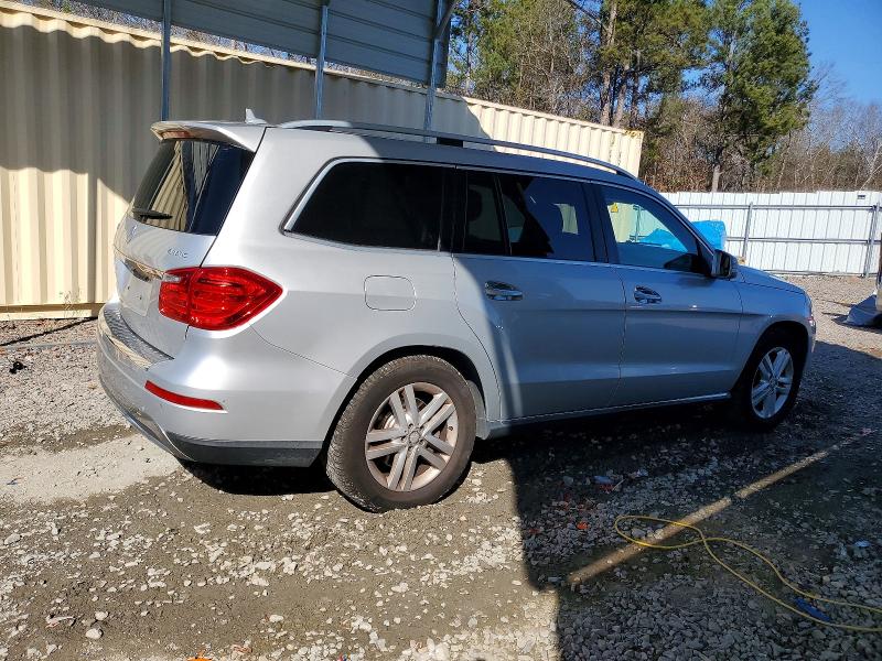 Photo 3 from auction – 2015 MERCEDES-BENZ GL 450 4MA with VIN 4JGDF6EE7FA572902